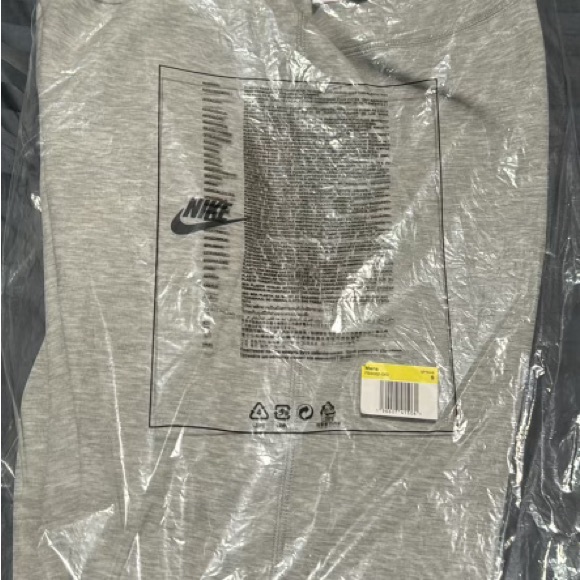 Grey Nike tech pants size small - Picture 3 of 4